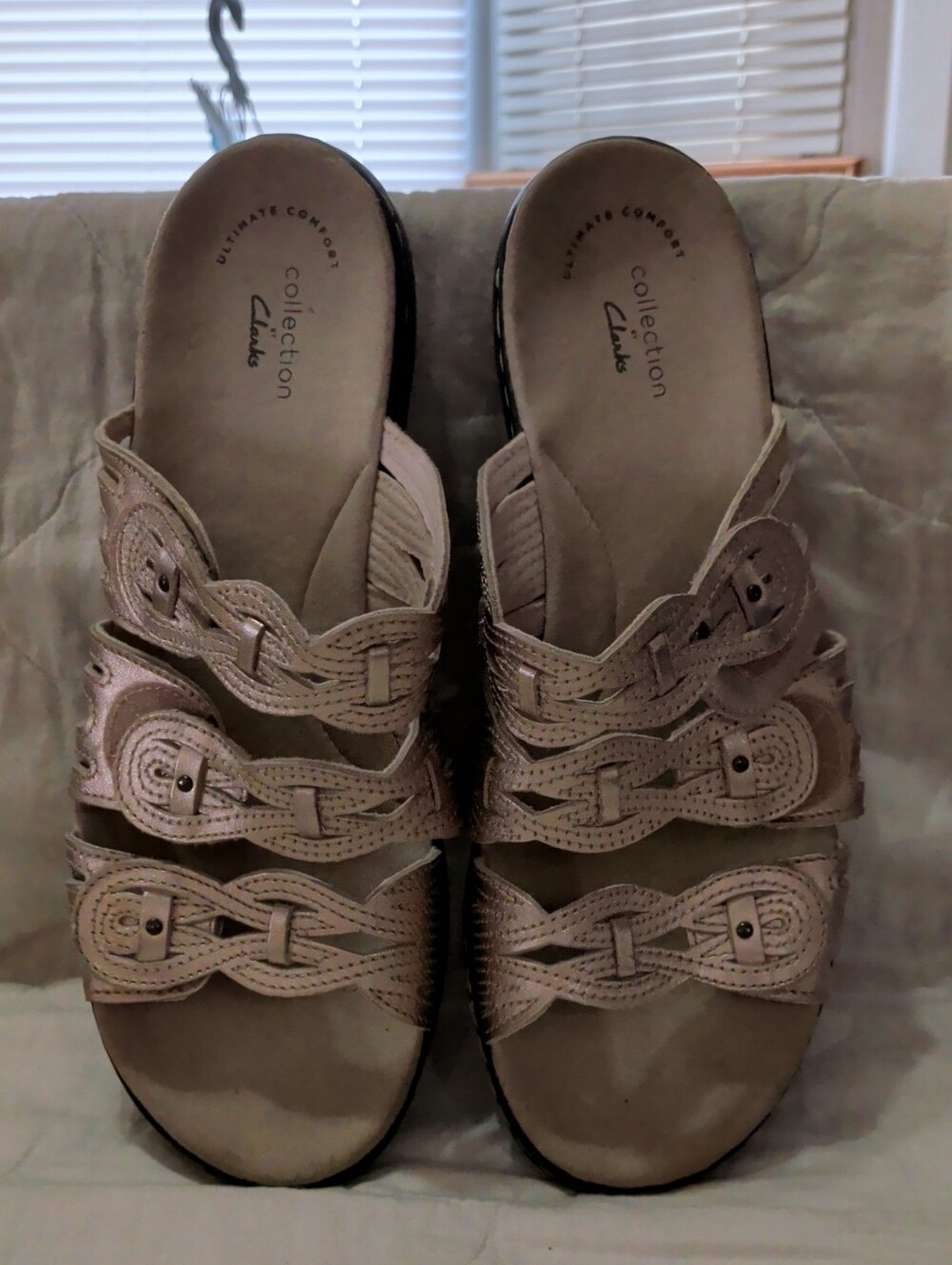 Clarks Women's Taupe Braided Gold Leather Slide Mules Size 10